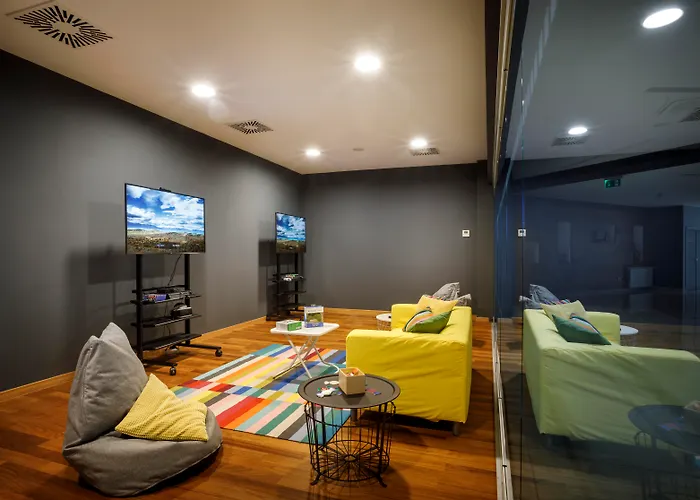 瓦拉马尔帕多瓦酒店 酒店 Banjol