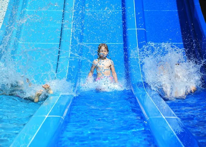 瓦拉马尔帕多瓦酒店