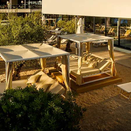 Отель Valamar Padova Банёл