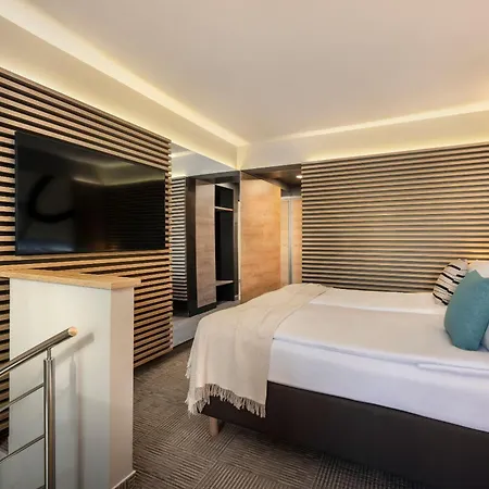 Отель Valamar Padova Банёл